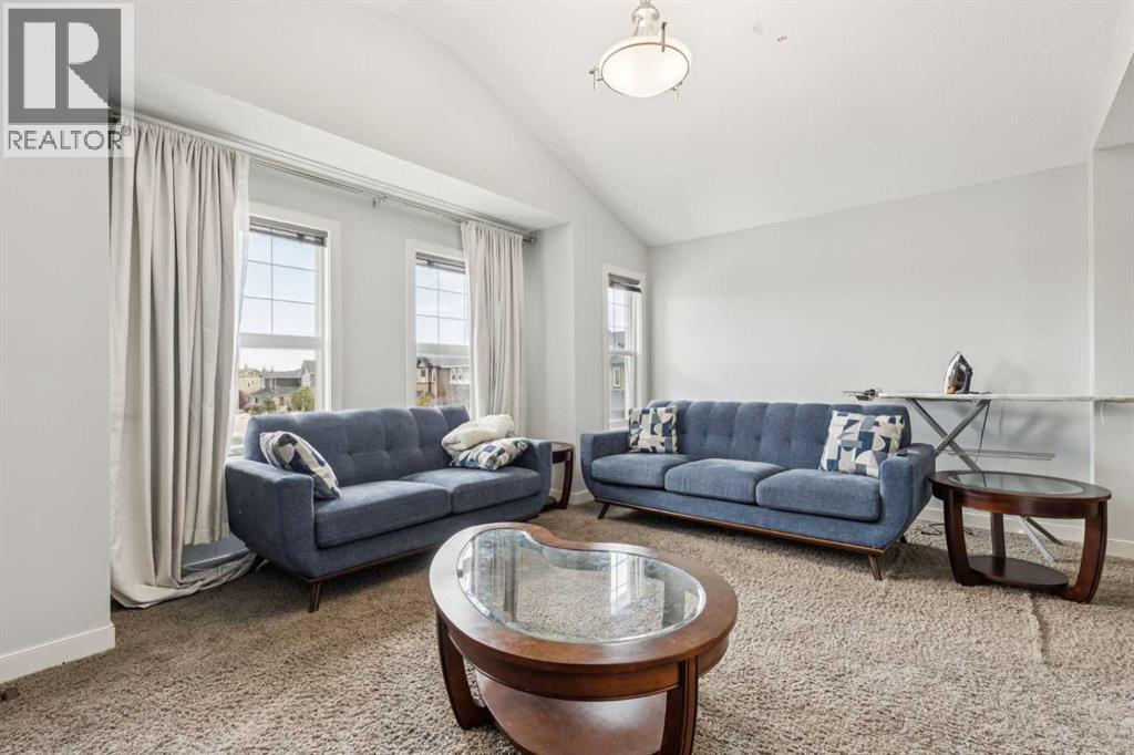 Single Family House for Sale in  Evanspark Gardens NW Evanston Calgary 