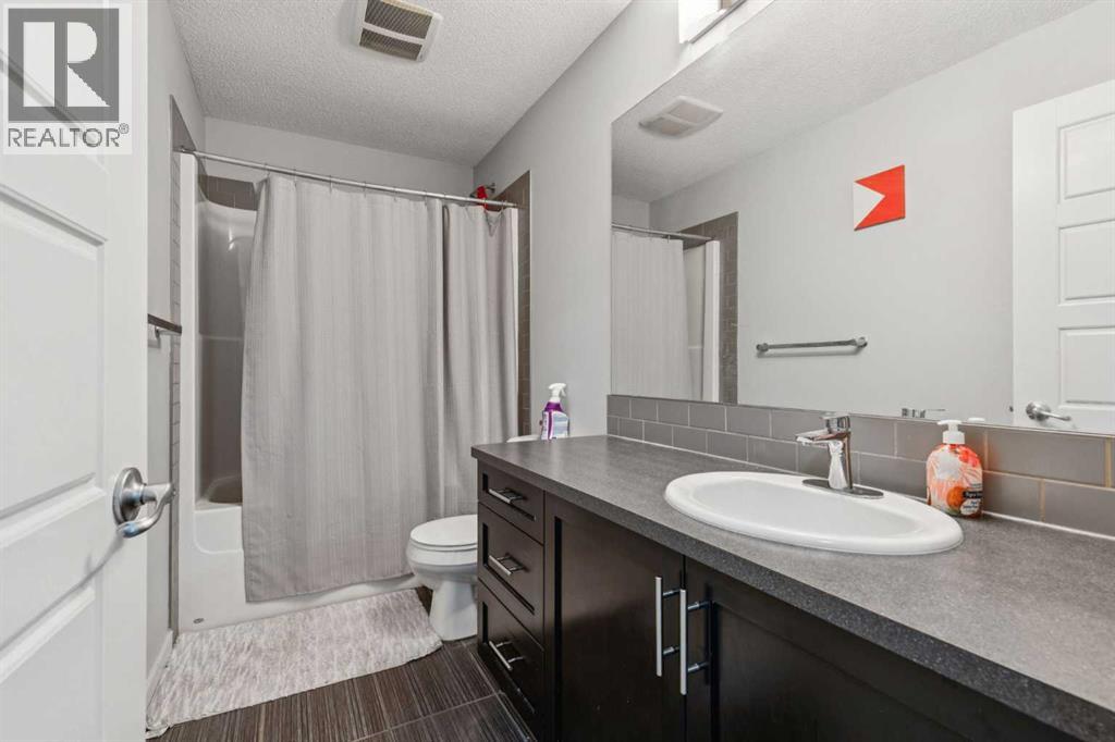 Single Family House for Sale in  Evanspark Gardens NW Evanston Calgary 