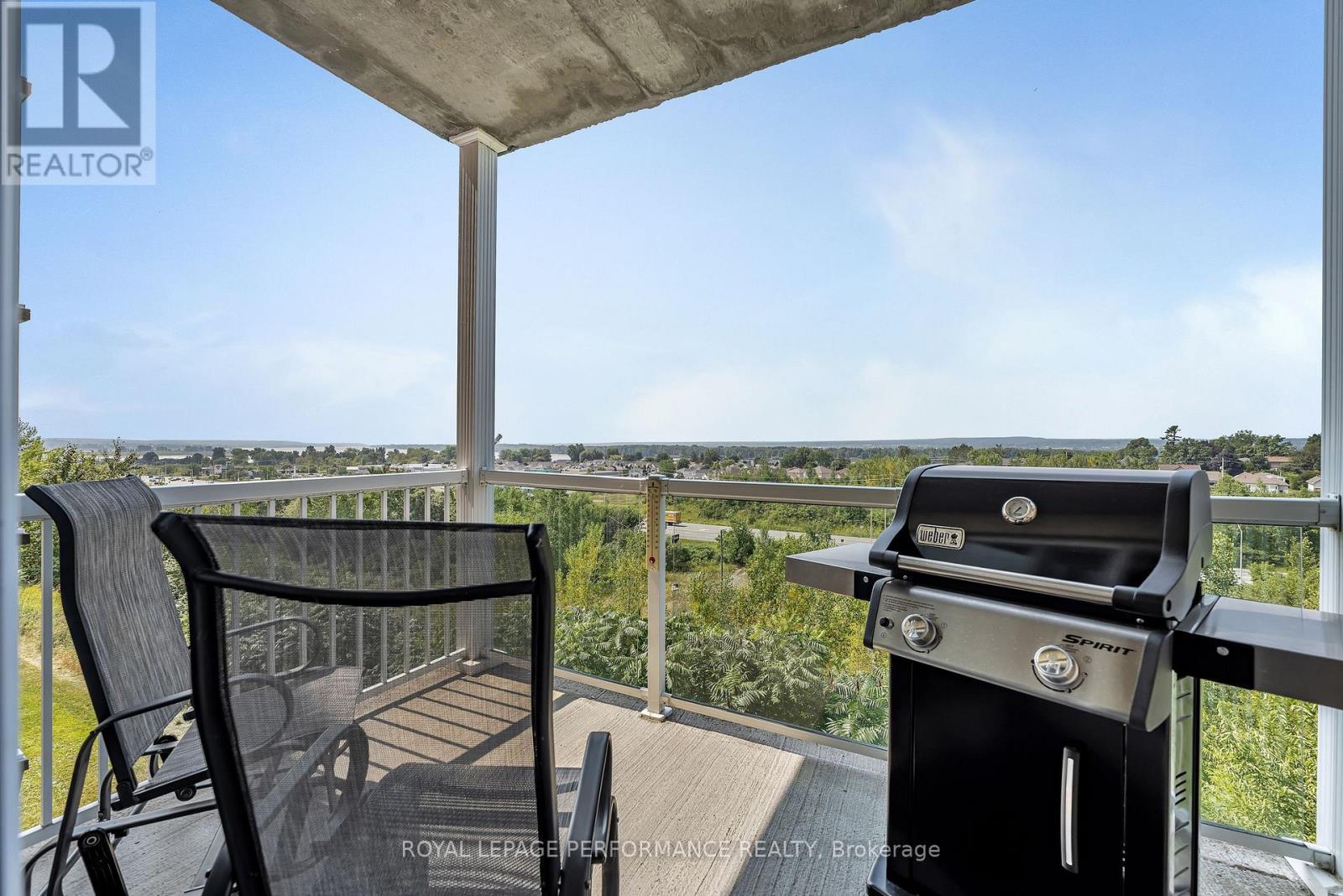 Photo 3 of 205 2360 Albert Street, Clarencerockland ON