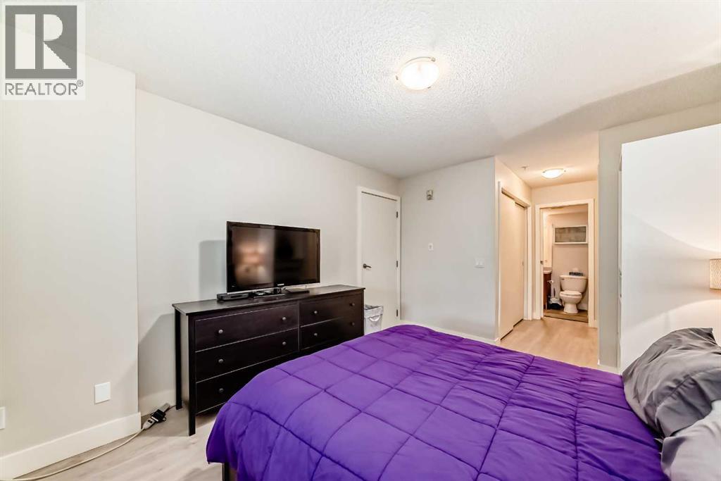 Single Family House for Sale in   Richard Court SW Lincoln Park Calgary 