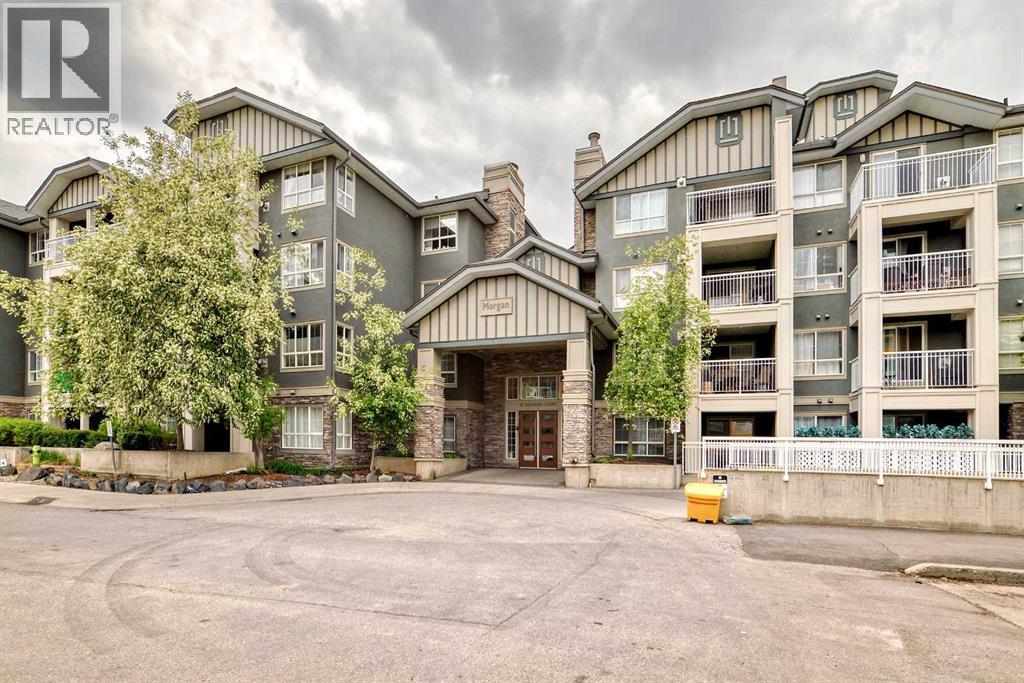 Single Family House for Sale in   Richard Court SW Lincoln Park Calgary 