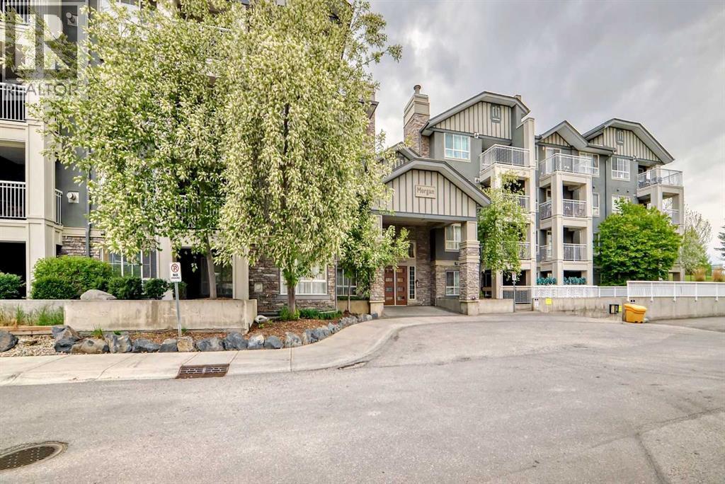 Single Family House for Sale in   Richard Court SW Lincoln Park Calgary 