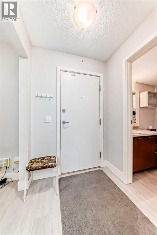 Single Family House for Sale in   Richard Court SW Lincoln Park Calgary 