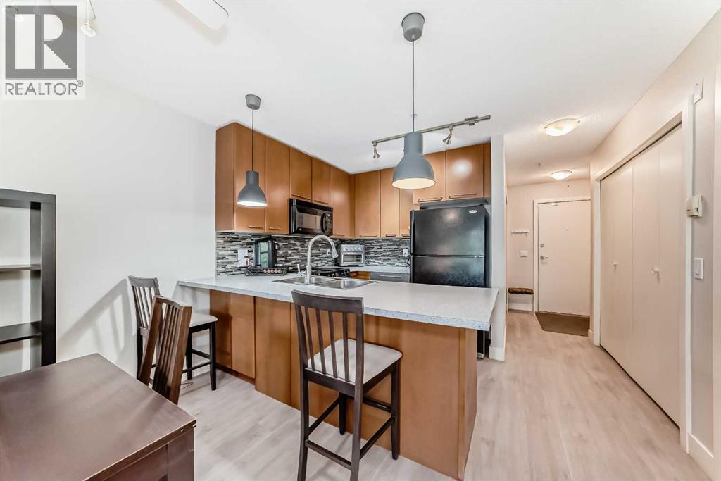 Single Family House for Sale in   Richard Court SW Lincoln Park Calgary 