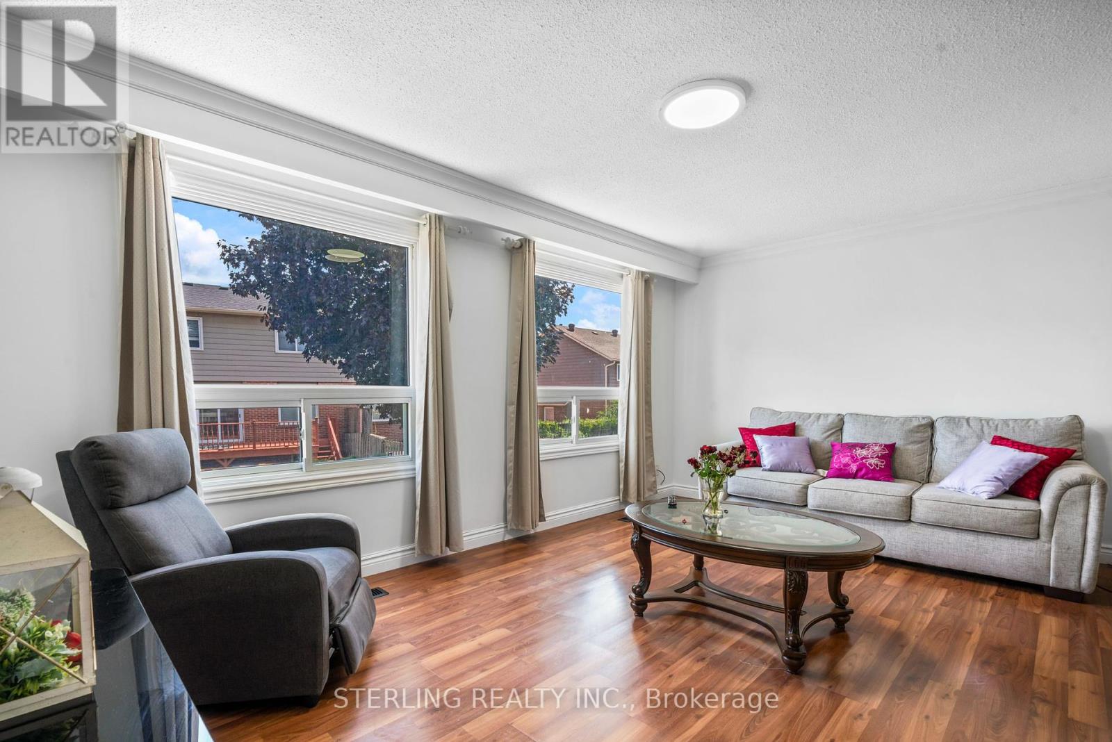 Photo 27 of 21 Foxacre Row, Brampton ON
