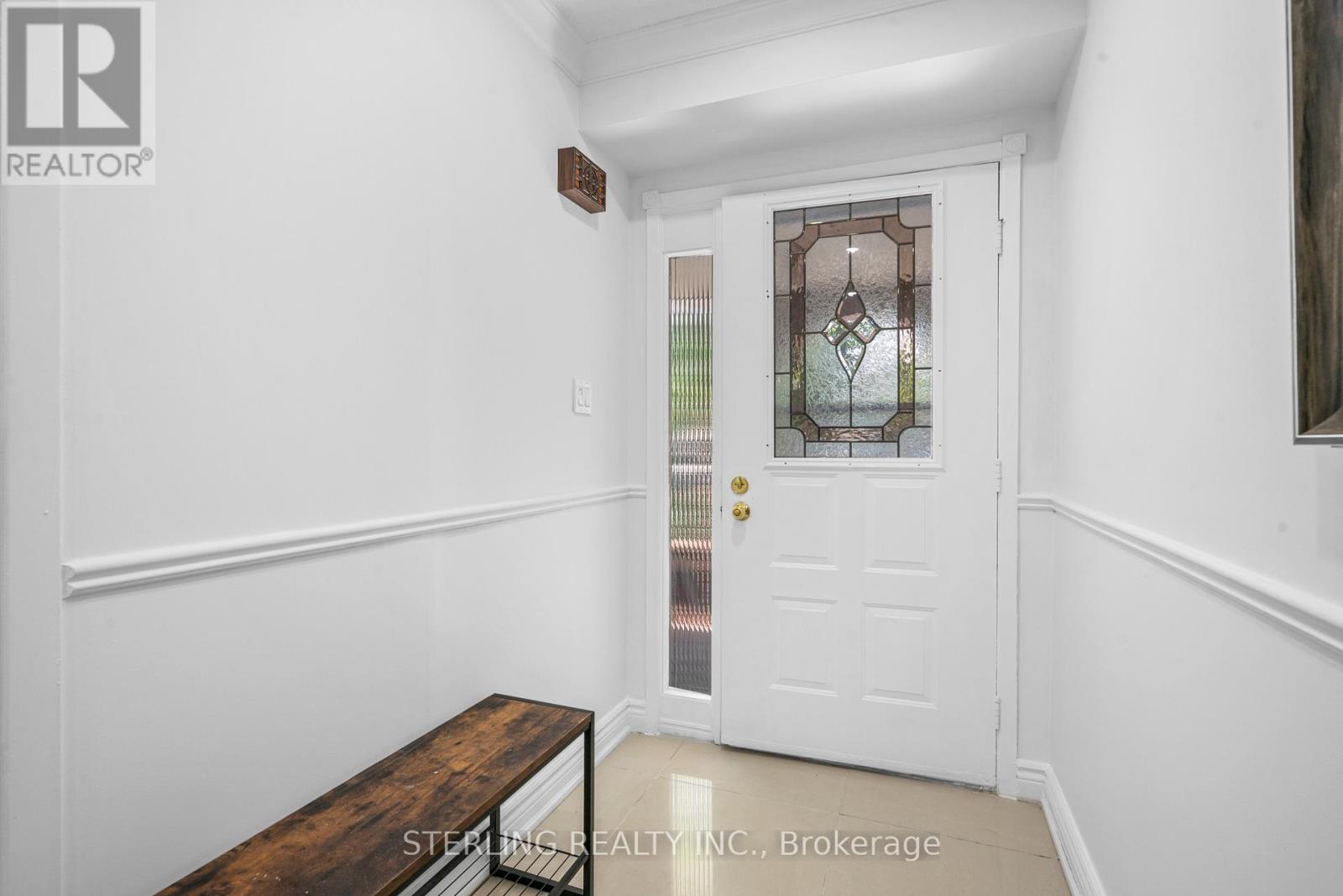 Photo 28 of 21 Foxacre Row, Brampton ON