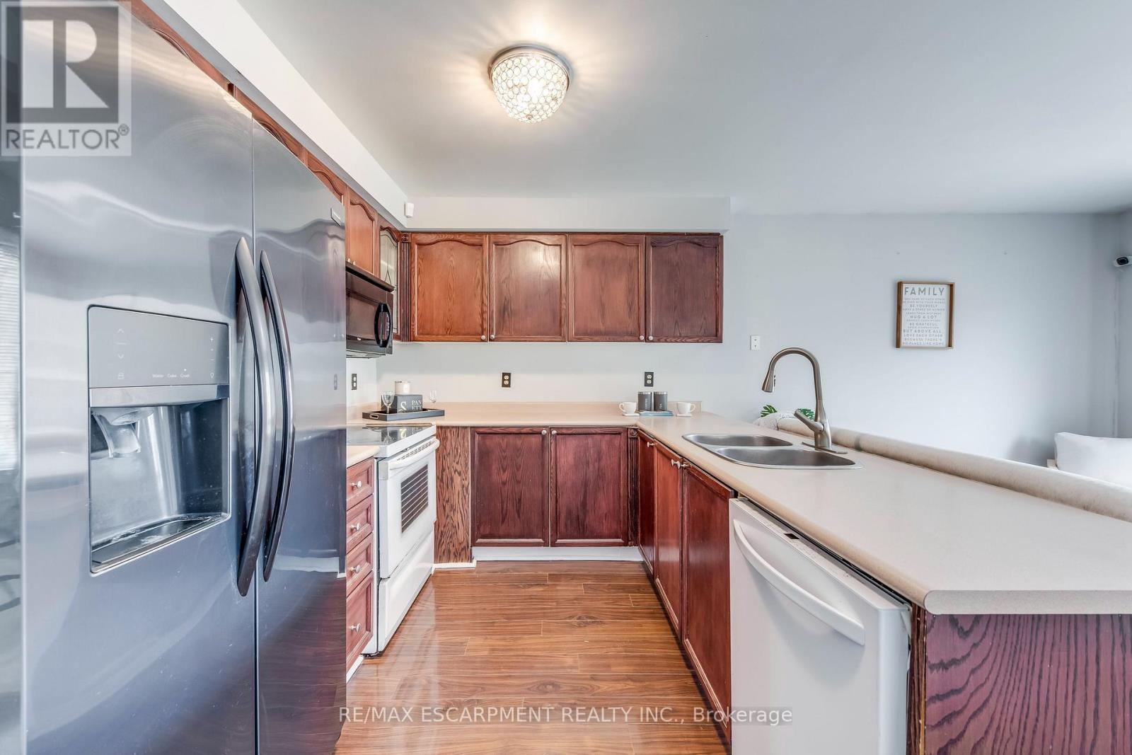Photo 33 of 1157 Charminster Crescent, Mississauga ON
