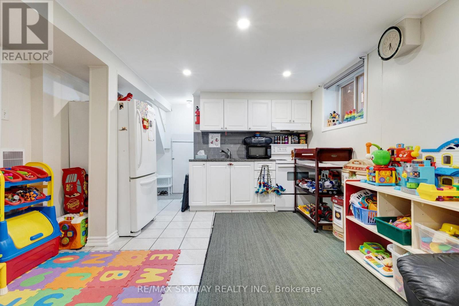Photo 34 of 2637 Widemarr Road, Mississauga ON