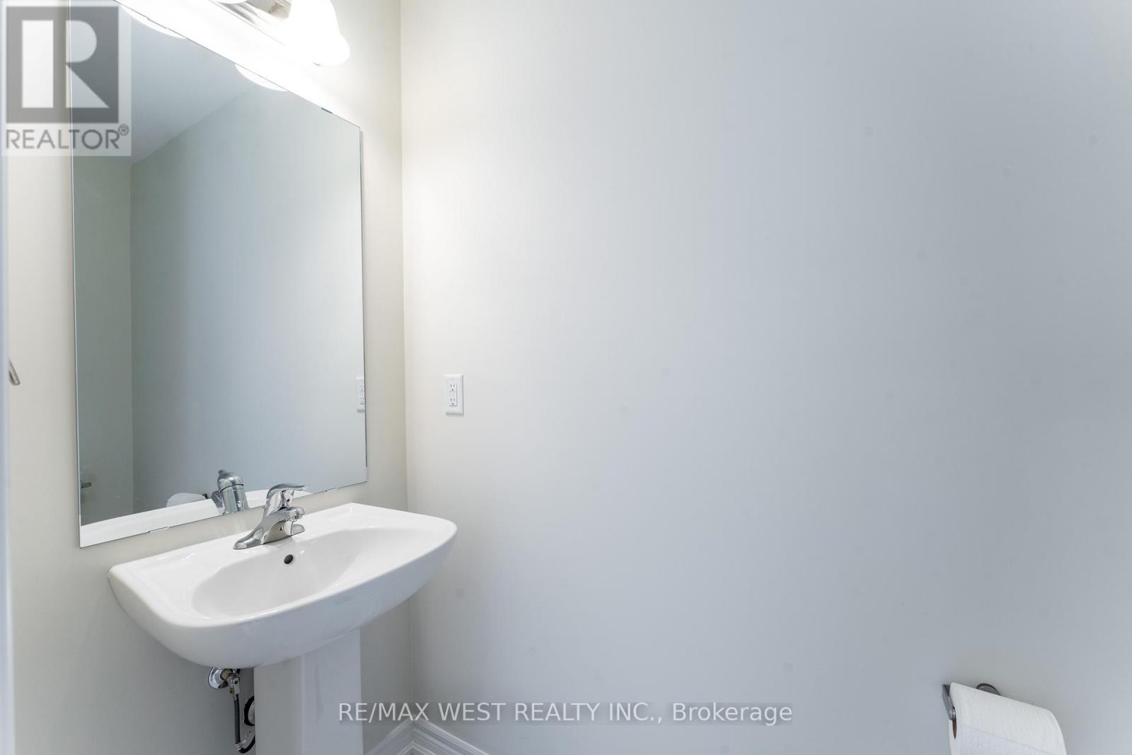 Photo 17 of 1424 National Common, Burlington ON