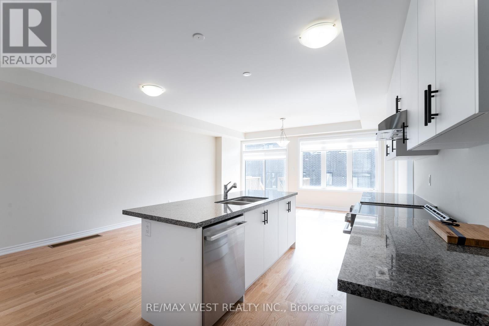 Photo 16 of 1424 National Common, Burlington ON