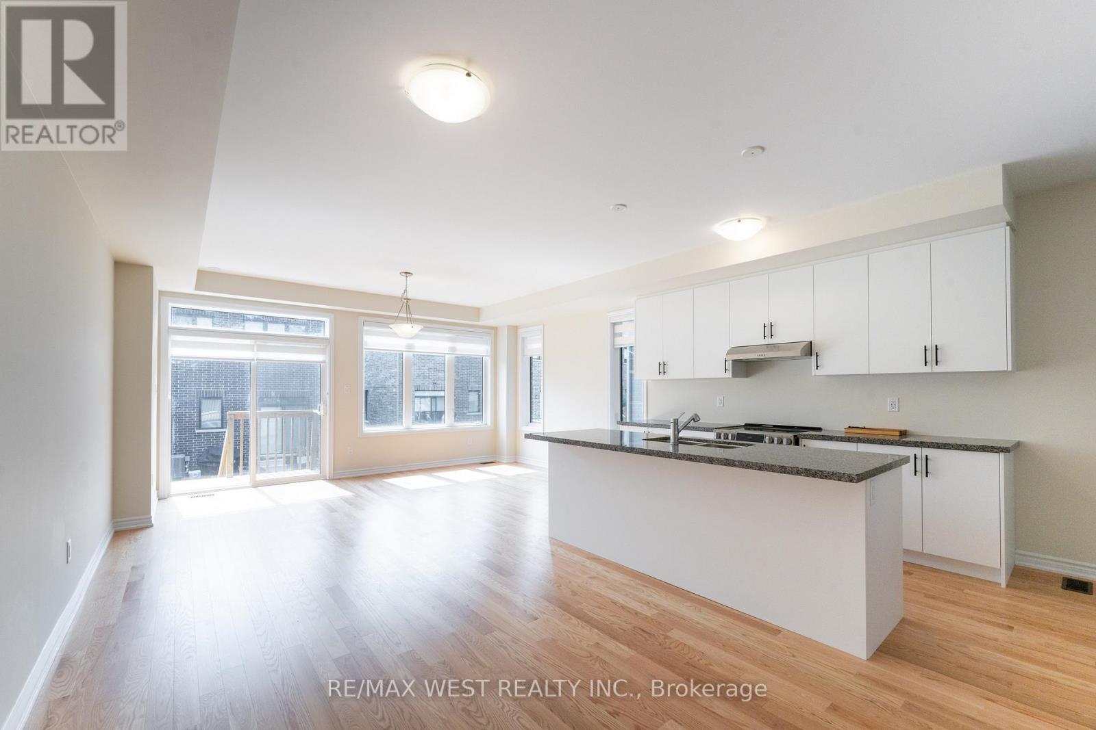 Photo 12 of 1424 National Common, Burlington ON