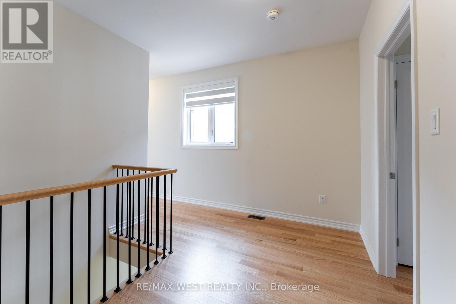Photo 48 of 1424 National Common, Burlington ON