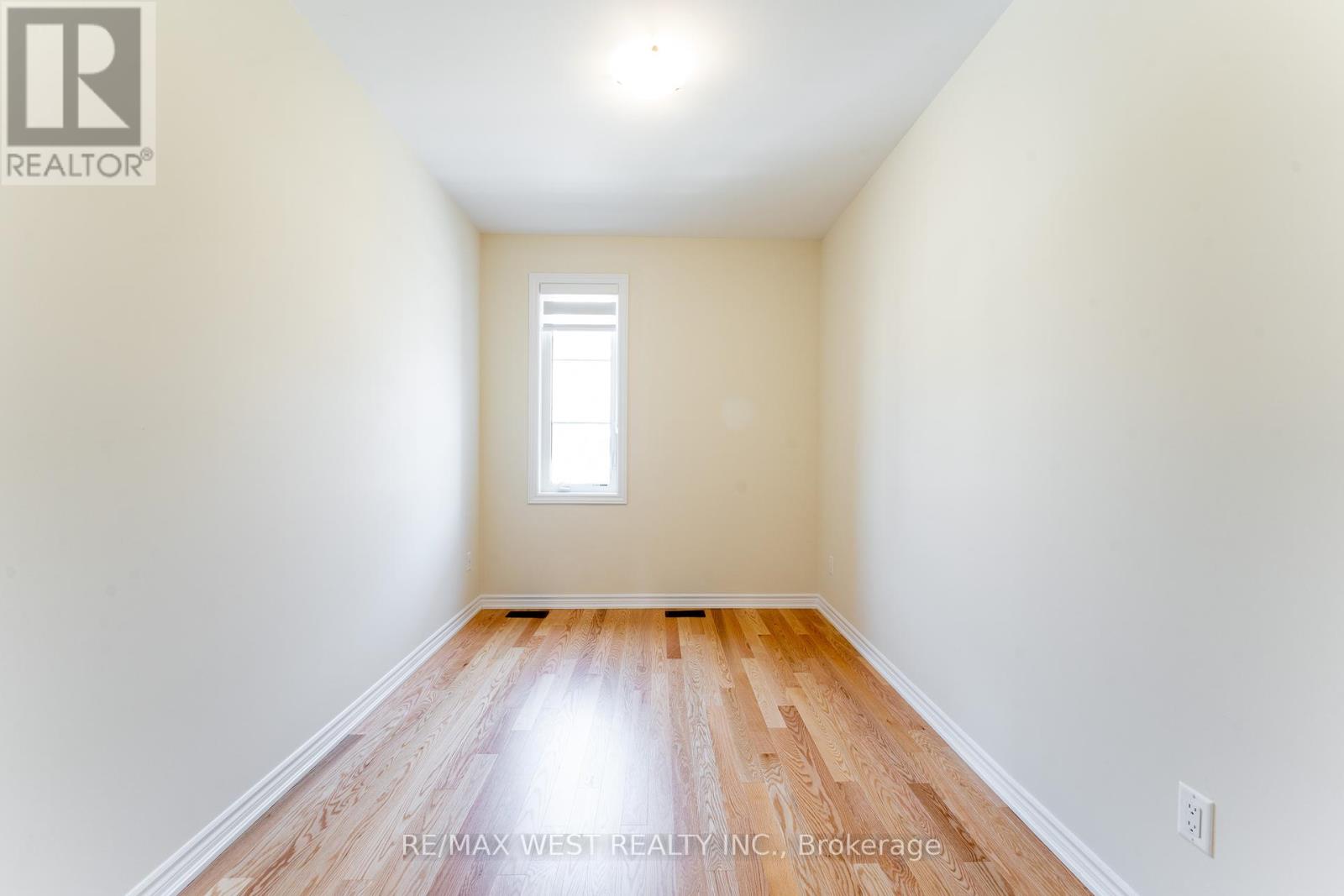 Photo 22 of 1424 National Common, Burlington ON