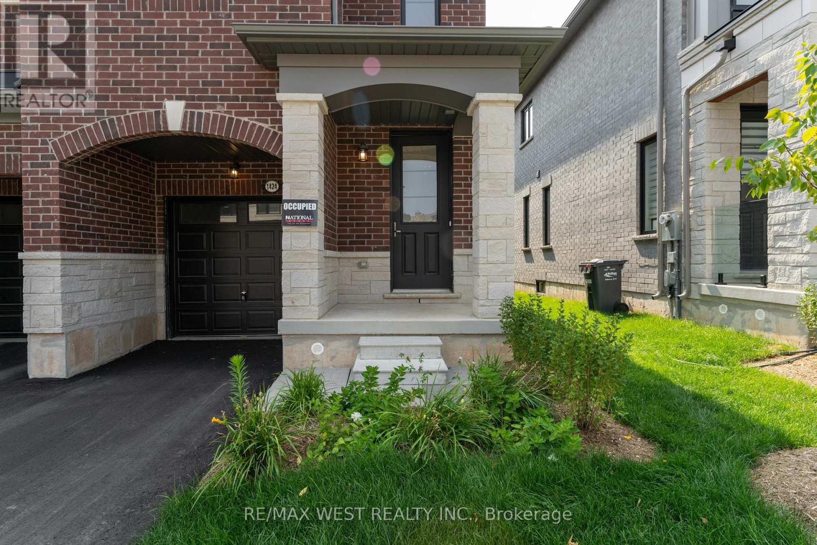 Photo 37 of 1424 National Common, Burlington ON