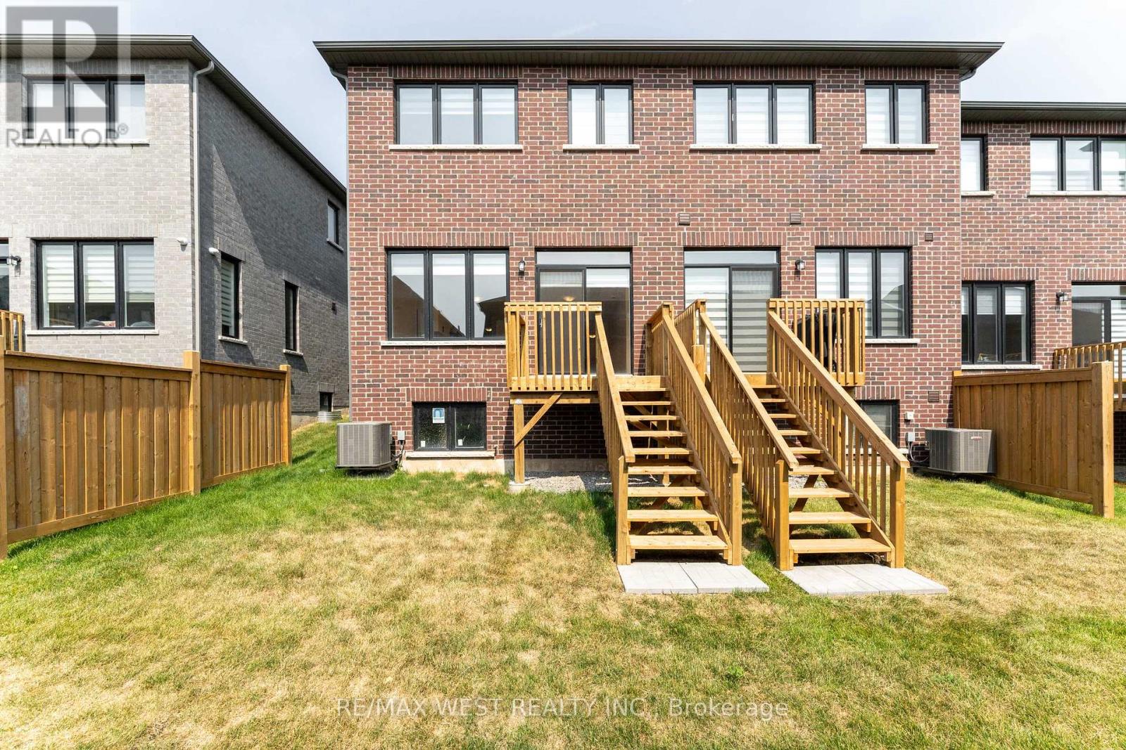 Photo 47 of 1424 National Common, Burlington ON