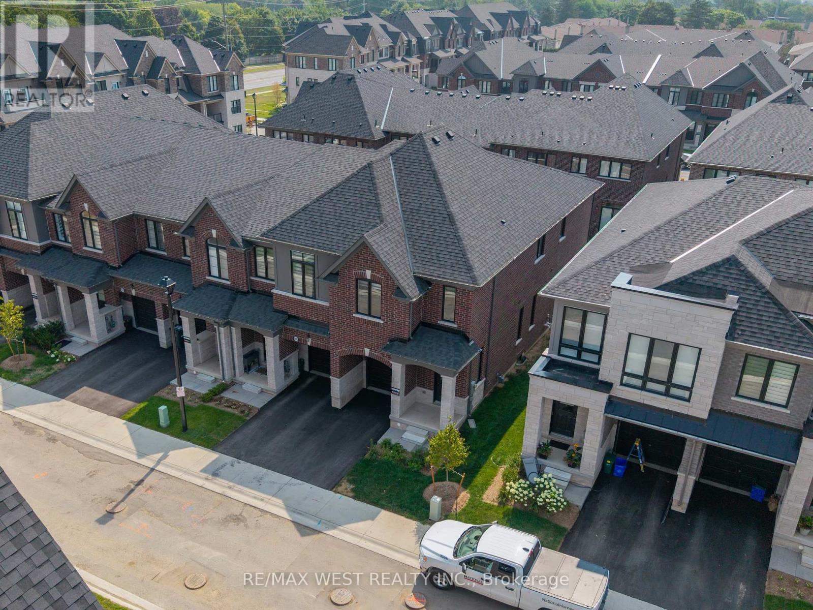Photo 39 of 1424 National Common, Burlington ON