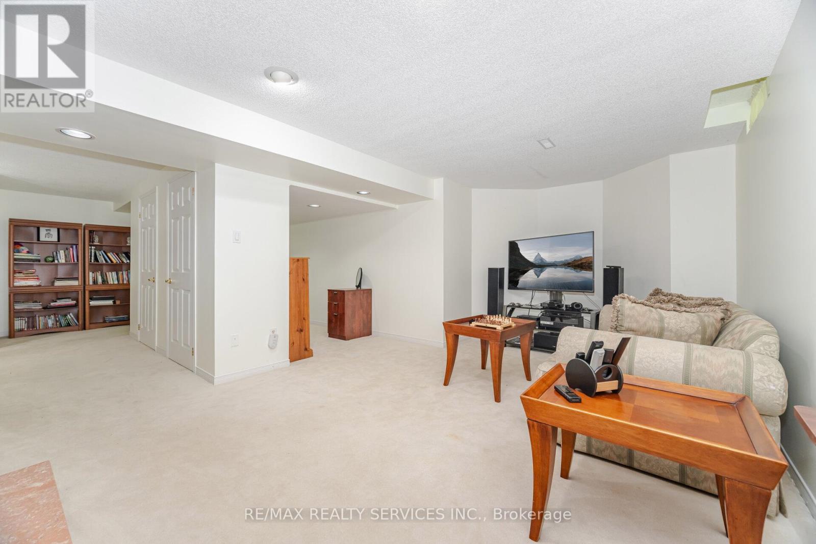 Photo 30 of 15 Brookbank Court, Brampton ON