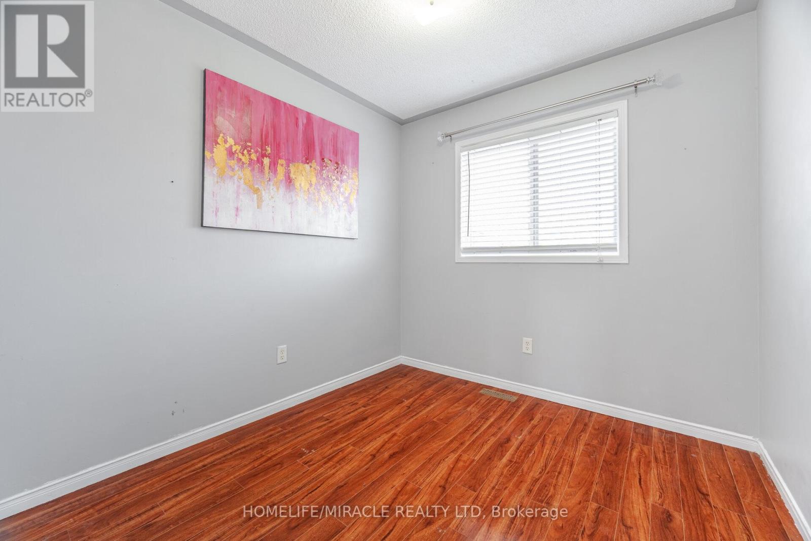 Photo 32 of 4 Vauxhall Crescent, Brampton ON