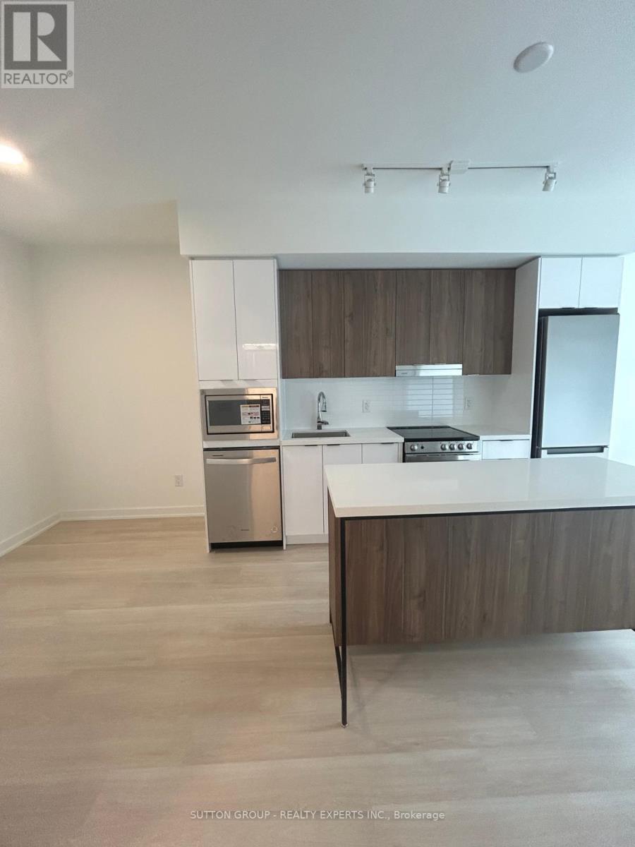 Photo 3 of 615 5105 Hurontario Street, Mississauga ON