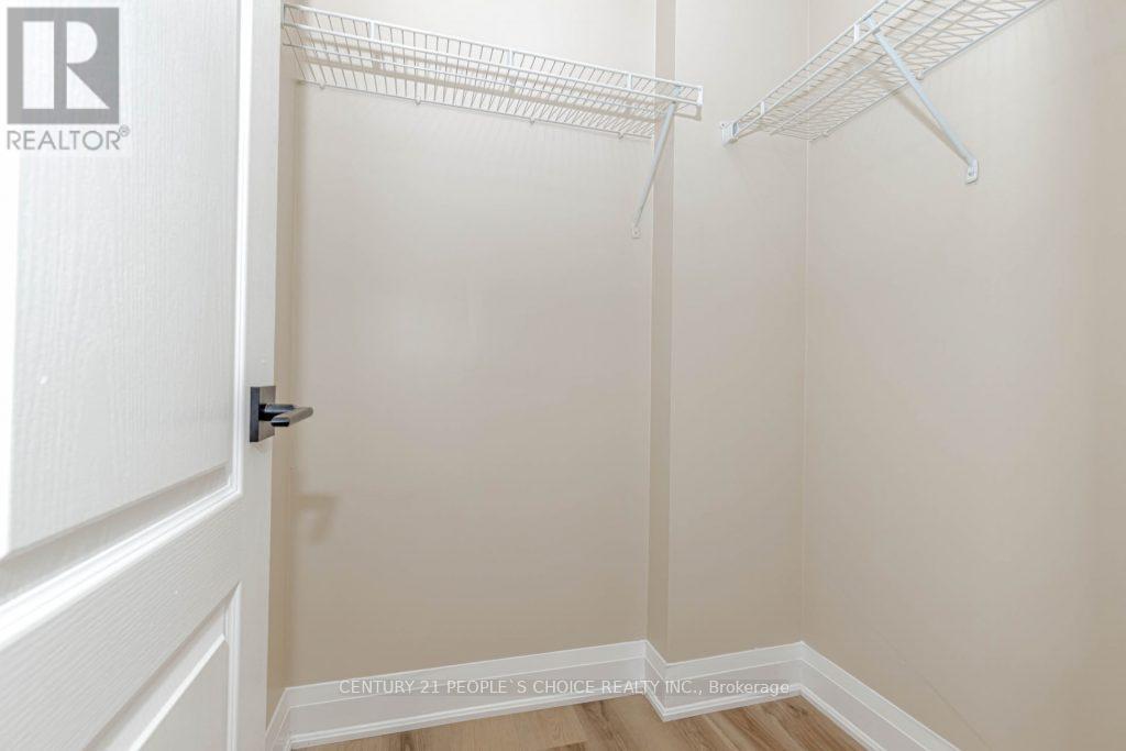 Photo 36 of 25 47 Hays Boulevard, Oakville ON