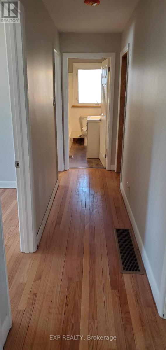 Photo 6 of 113 Ridgefield Crescent, Ottawa ON