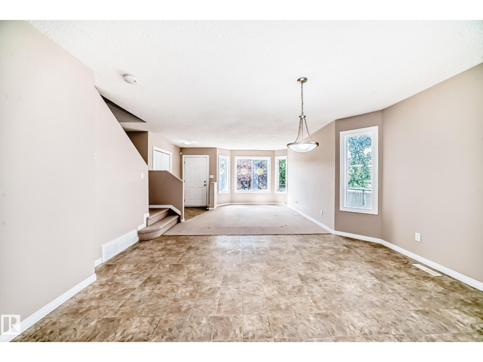 Photo 8 of 12127 82 St Nw, Edmonton AB