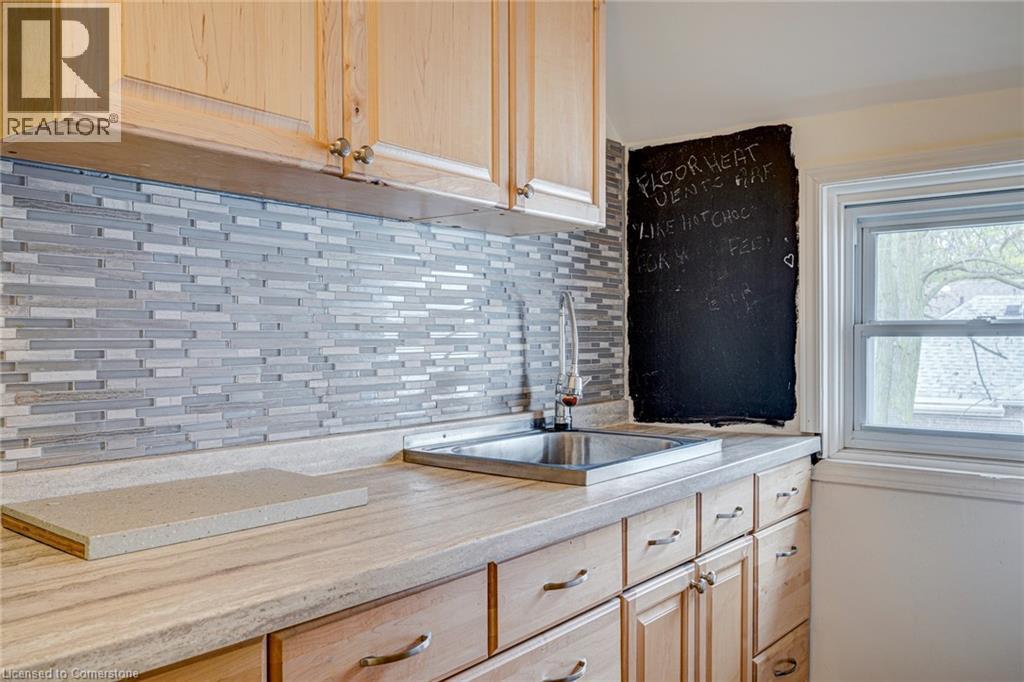Photo 16 of 396 Hunter Street W Unit 2, Hamilton ON