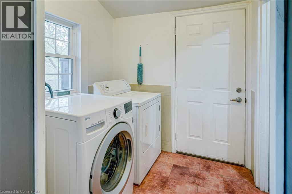 Photo 3 of 396 Hunter Street W Unit 2, Hamilton ON