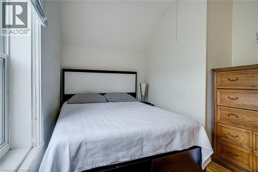 Photo 8 of 396 Hunter Street W Unit 2, Hamilton ON