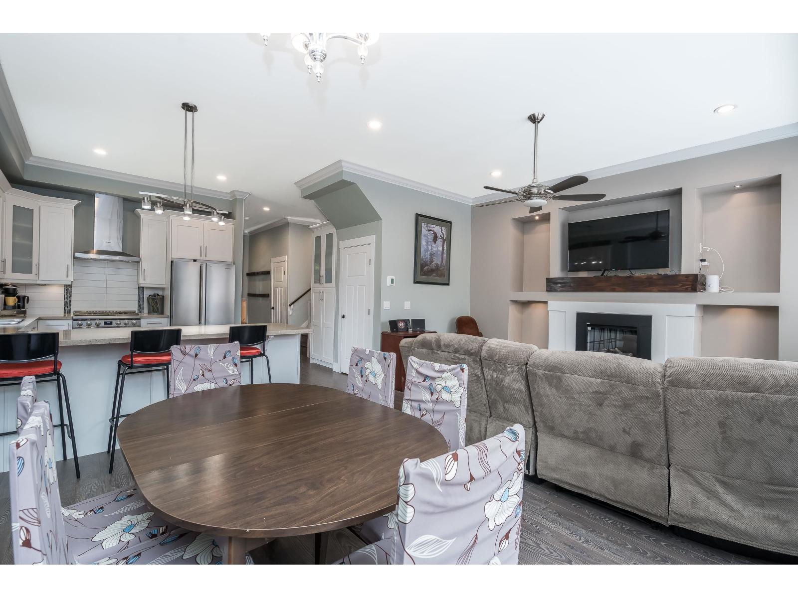 Photo 9 of 7343 191 B Street, Surrey BC