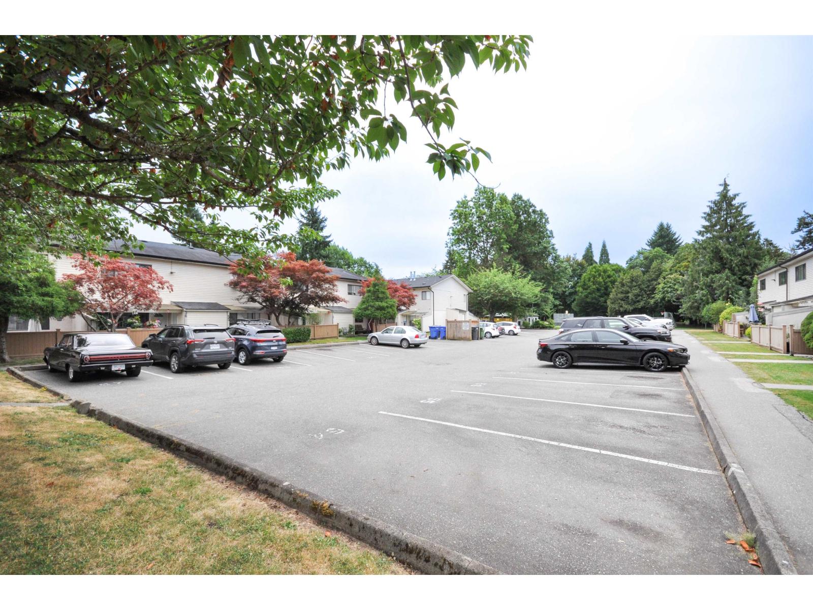 Photo 33 of 77 20350 53 Avenue, Langley BC
