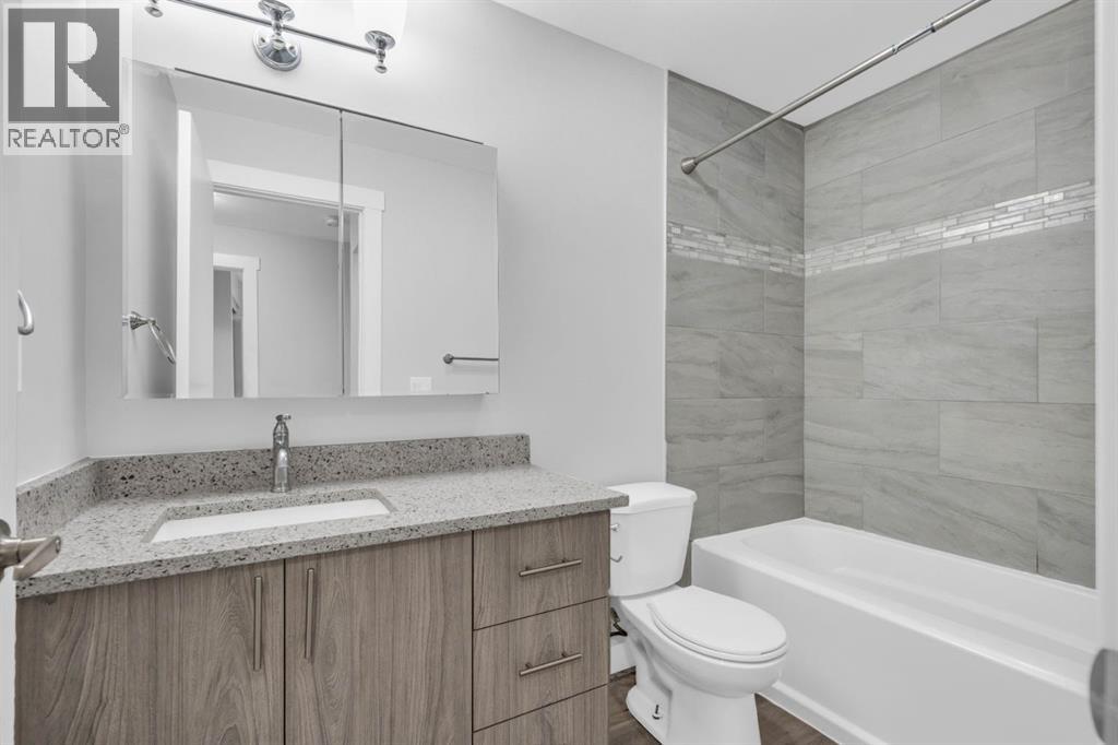 Single Family House 4 Level for Sale in  Bedfield Court NE Beddington Heights Calgary 