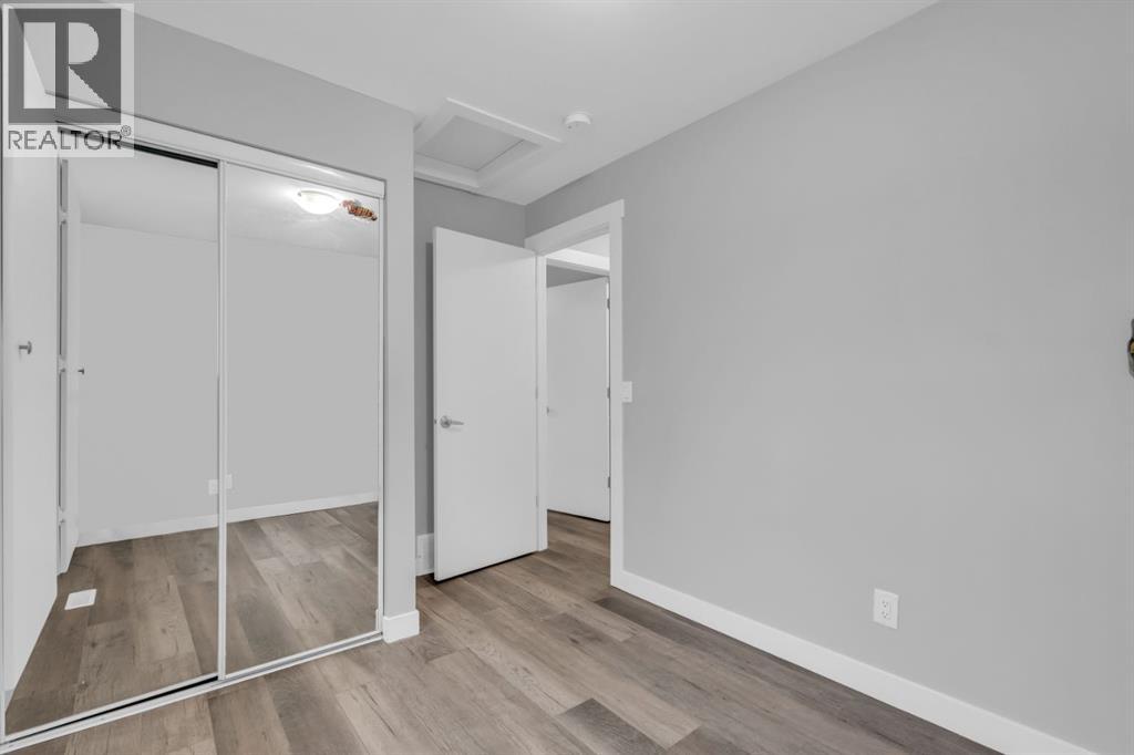 Single Family House 4 Level for Sale in  Bedfield Court NE Beddington Heights Calgary 
