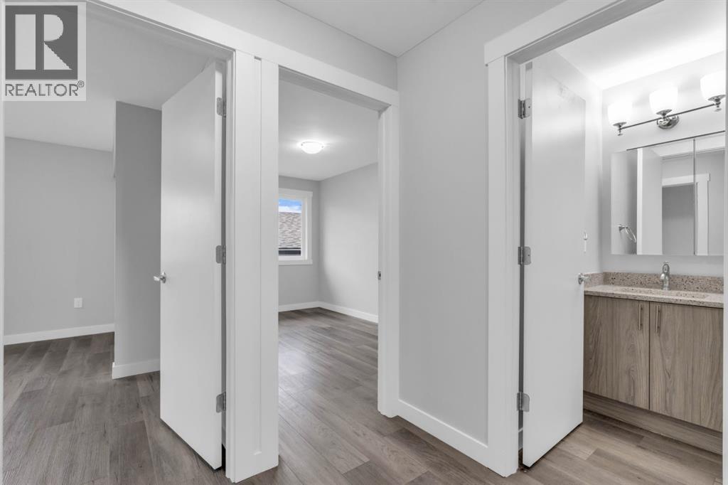 Single Family House 4 Level for Sale in  Bedfield Court NE Beddington Heights Calgary 