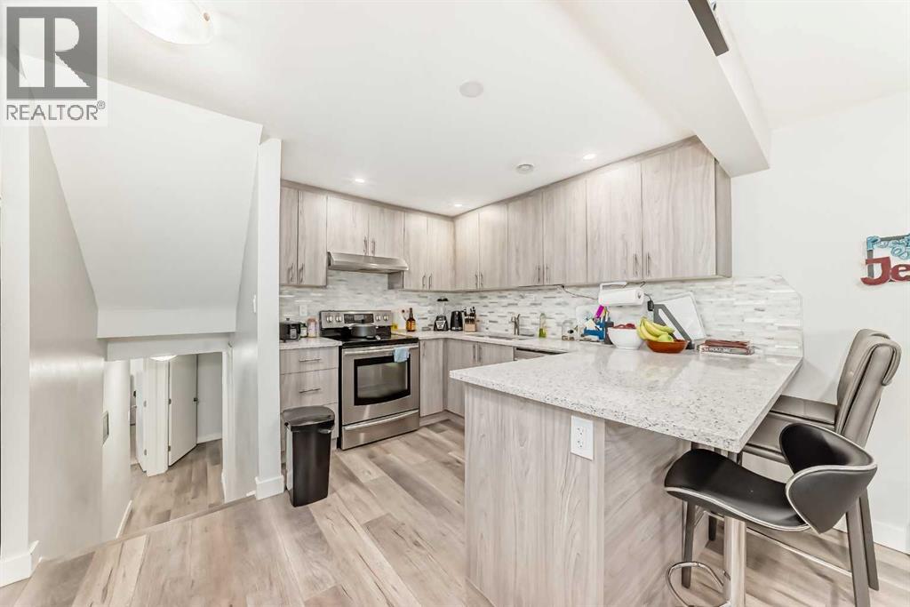 Single Family House 4 Level for Sale in  Bedfield Court NE Beddington Heights Calgary 