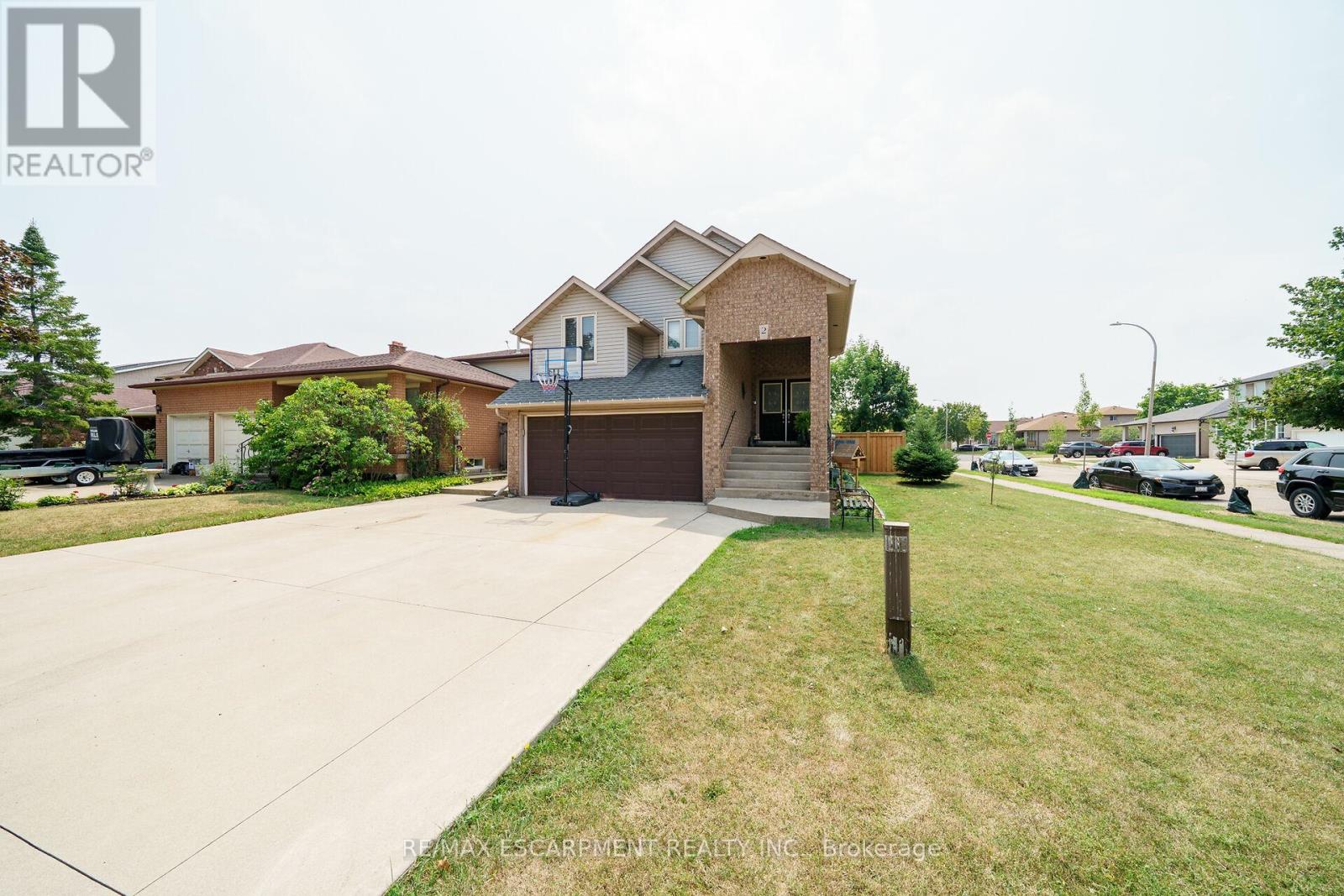 Photo 24 of 2 Tyler Drive, Hamilton ON