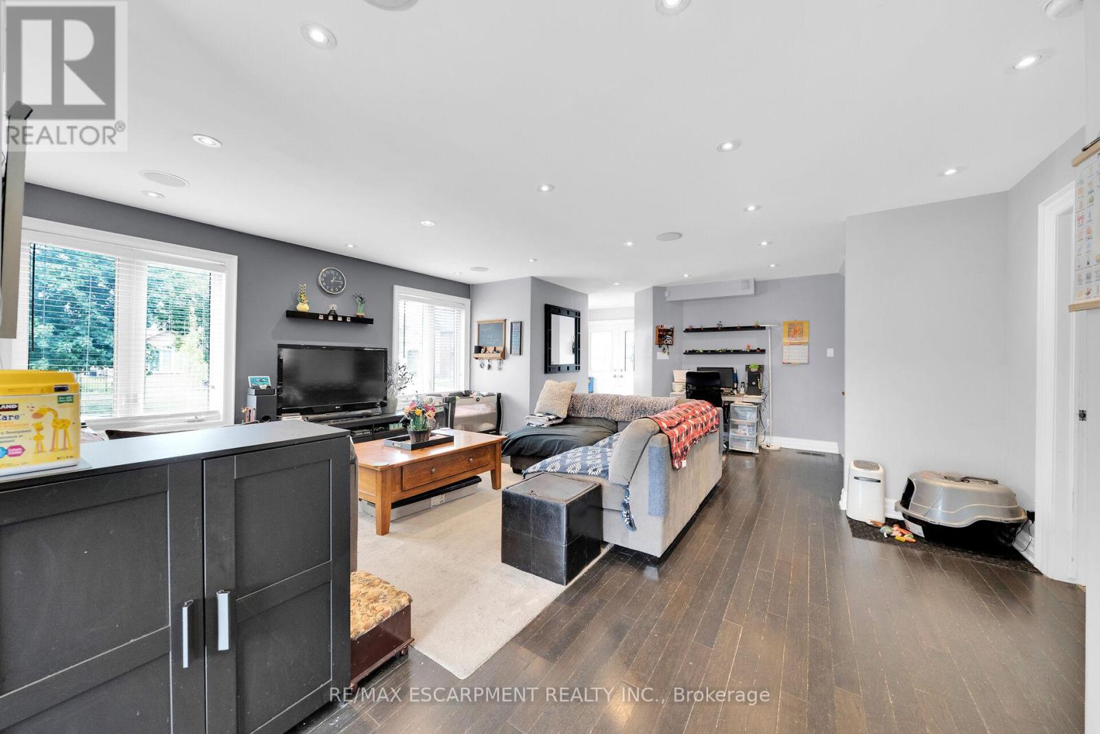 Photo 46 of 2 Tyler Drive, Hamilton ON
