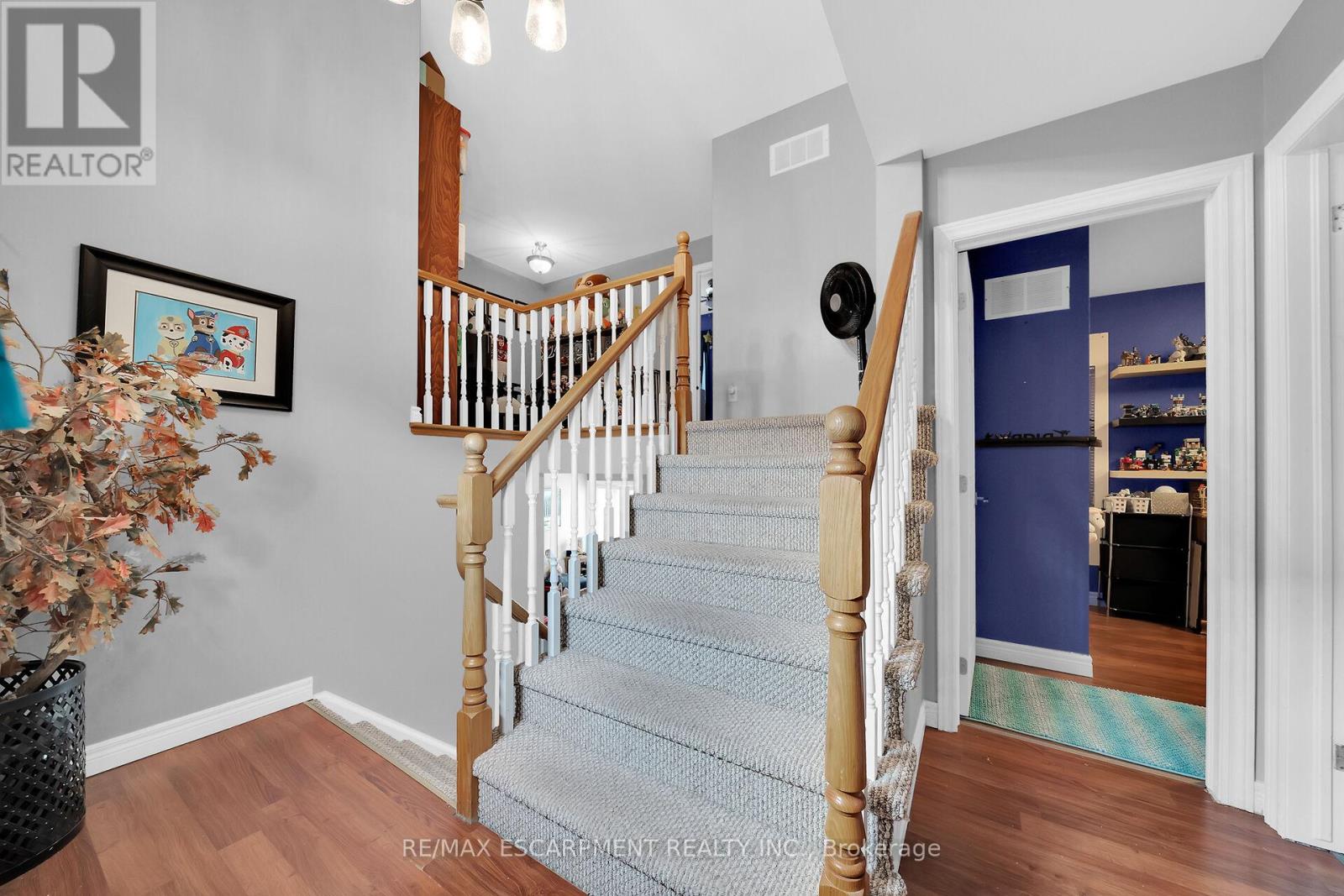 Photo 31 of 2 Tyler Drive, Hamilton ON
