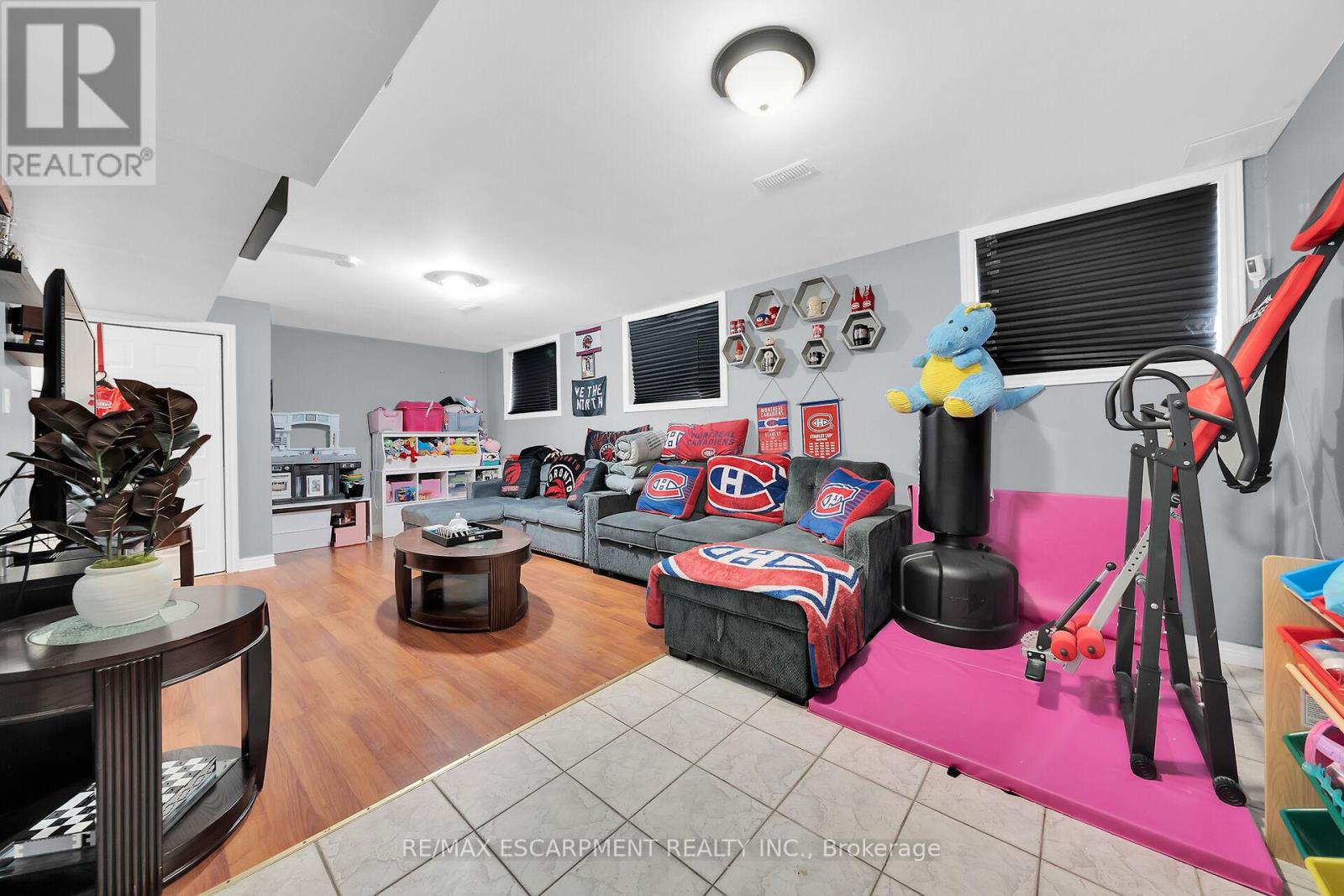Photo 19 of 2 Tyler Drive, Hamilton ON