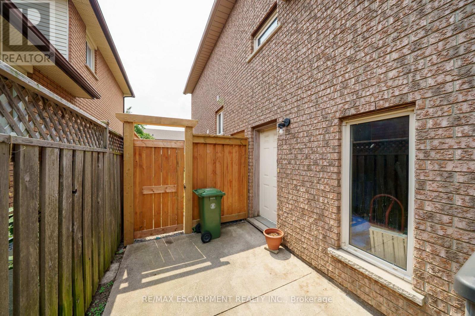 Photo 49 of 2 Tyler Drive, Hamilton ON