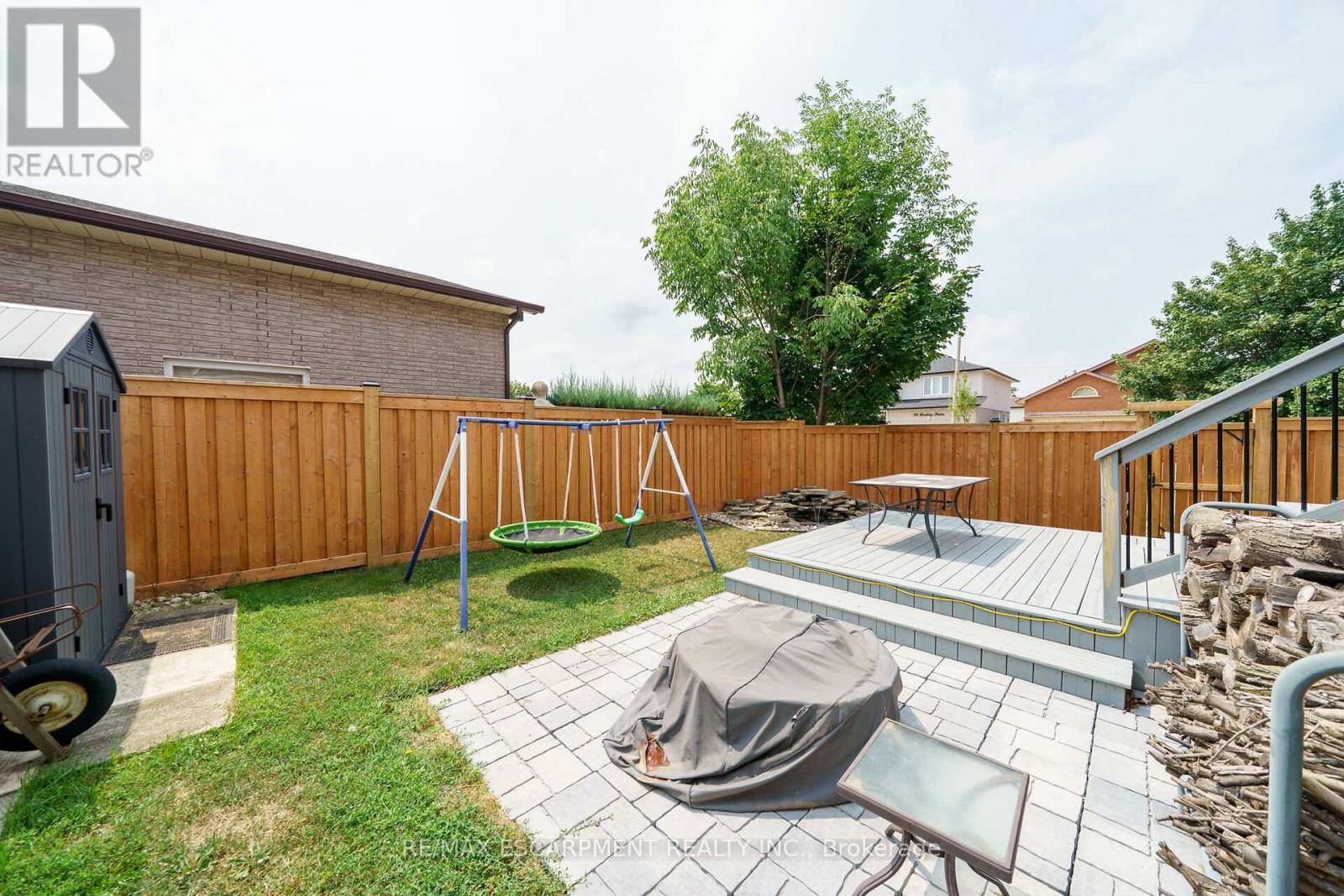 Photo 9 of 2 Tyler Drive, Hamilton ON
