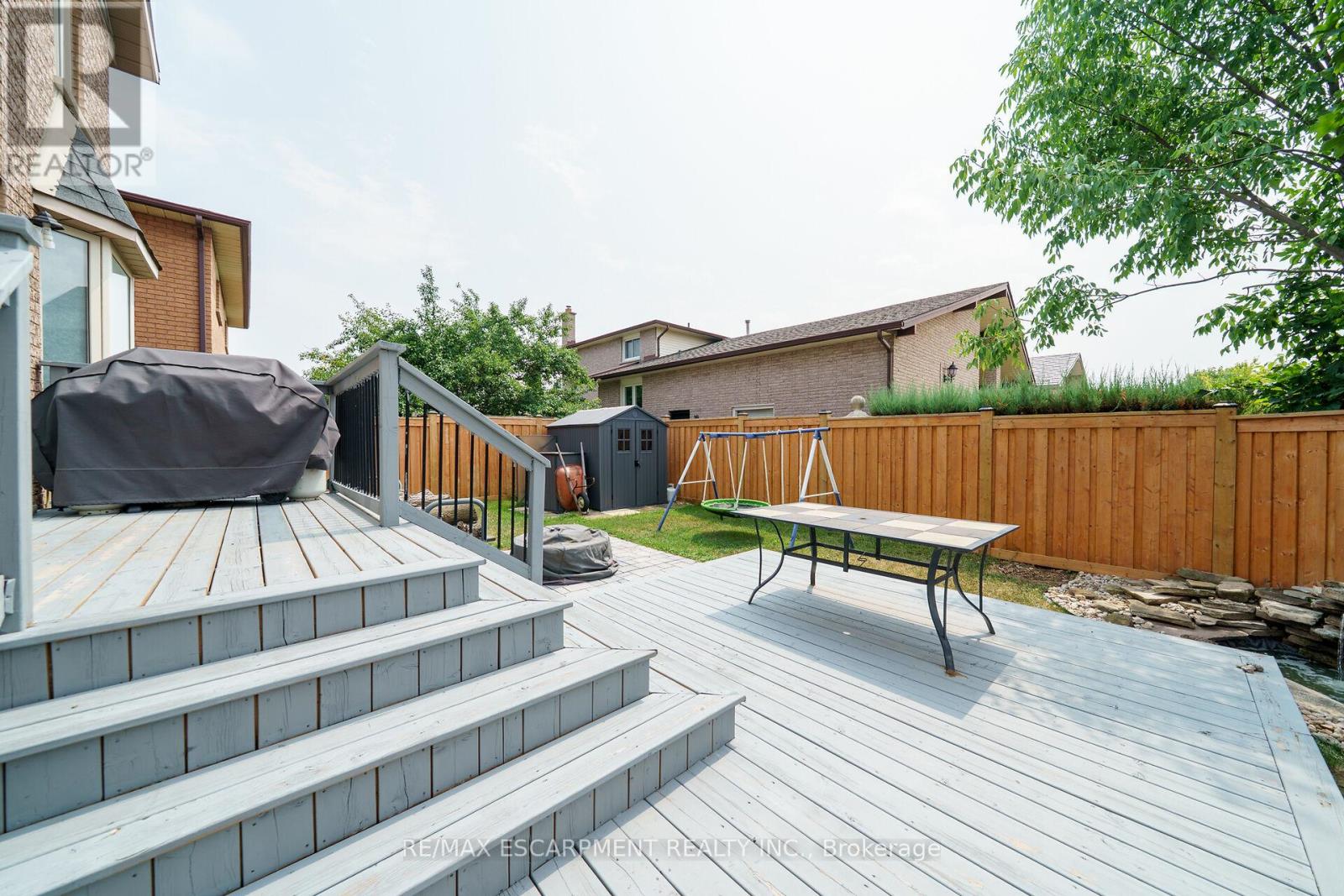 Photo 32 of 2 Tyler Drive, Hamilton ON