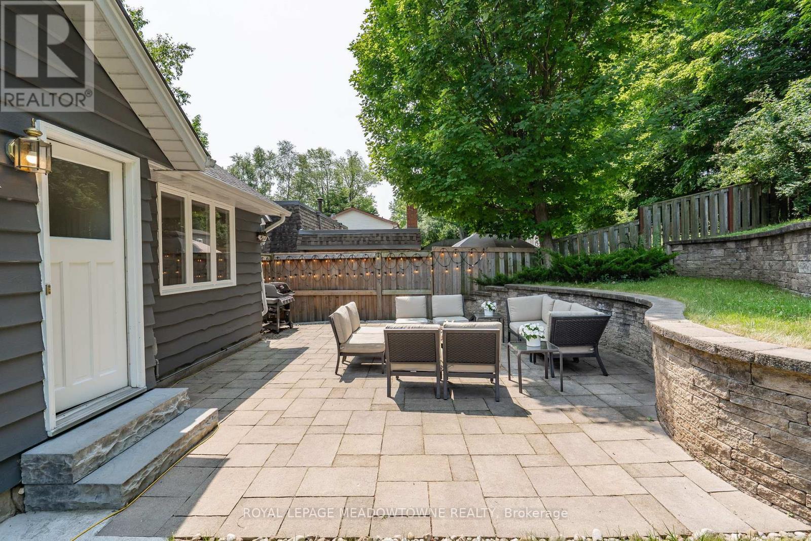 Photo 30 of 230 Kribs Street, Cambridge ON