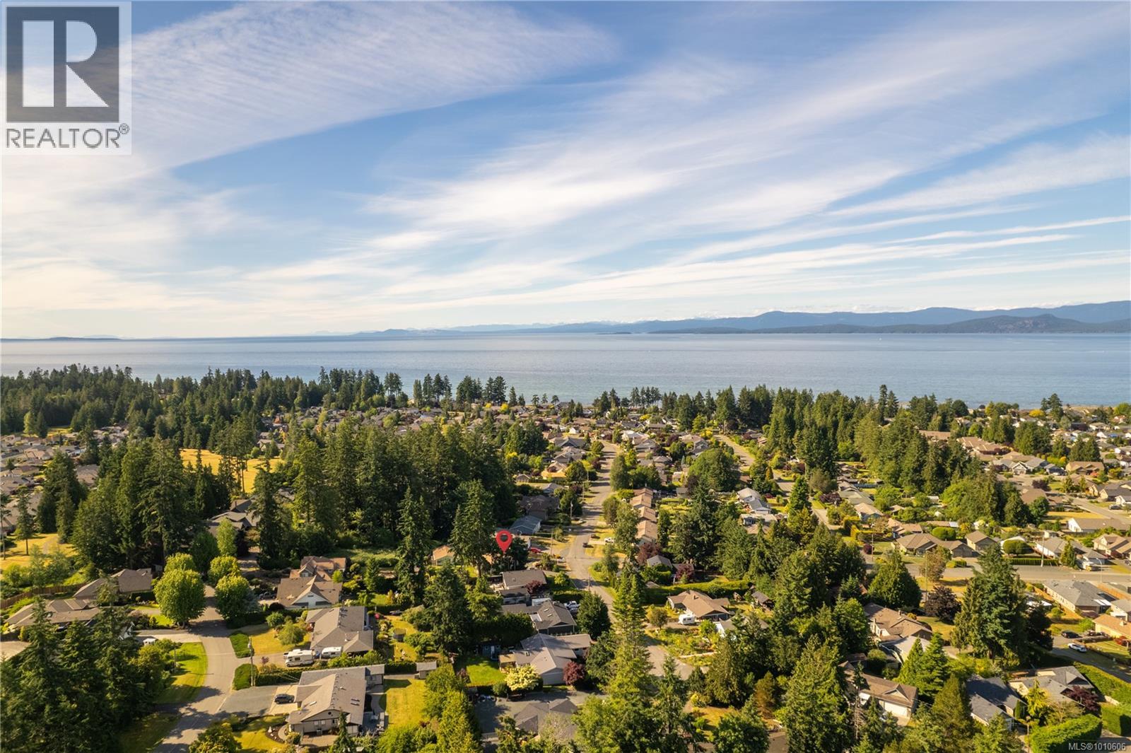 Photo 11 of 646 Hawthorne Rise, French Creek BC