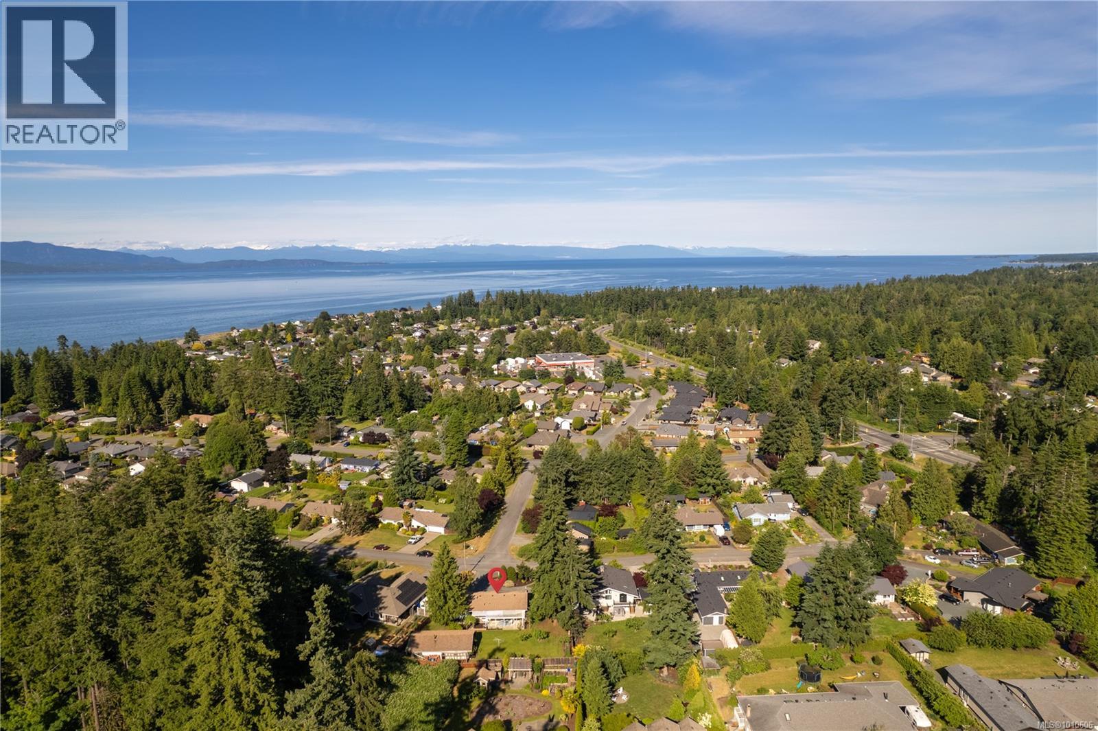 Photo 5 of 646 Hawthorne Rise, French Creek BC