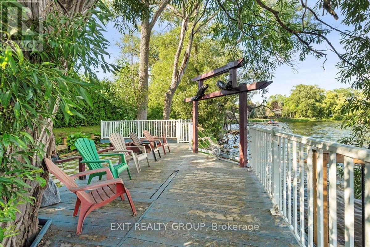 Photo 42 of 33 Carrying Place Road, Quinte West ON
