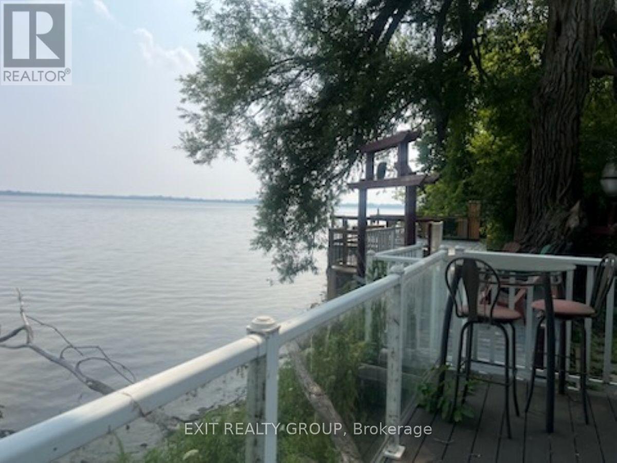 Photo 37 of 33 Carrying Place Road, Quinte West ON