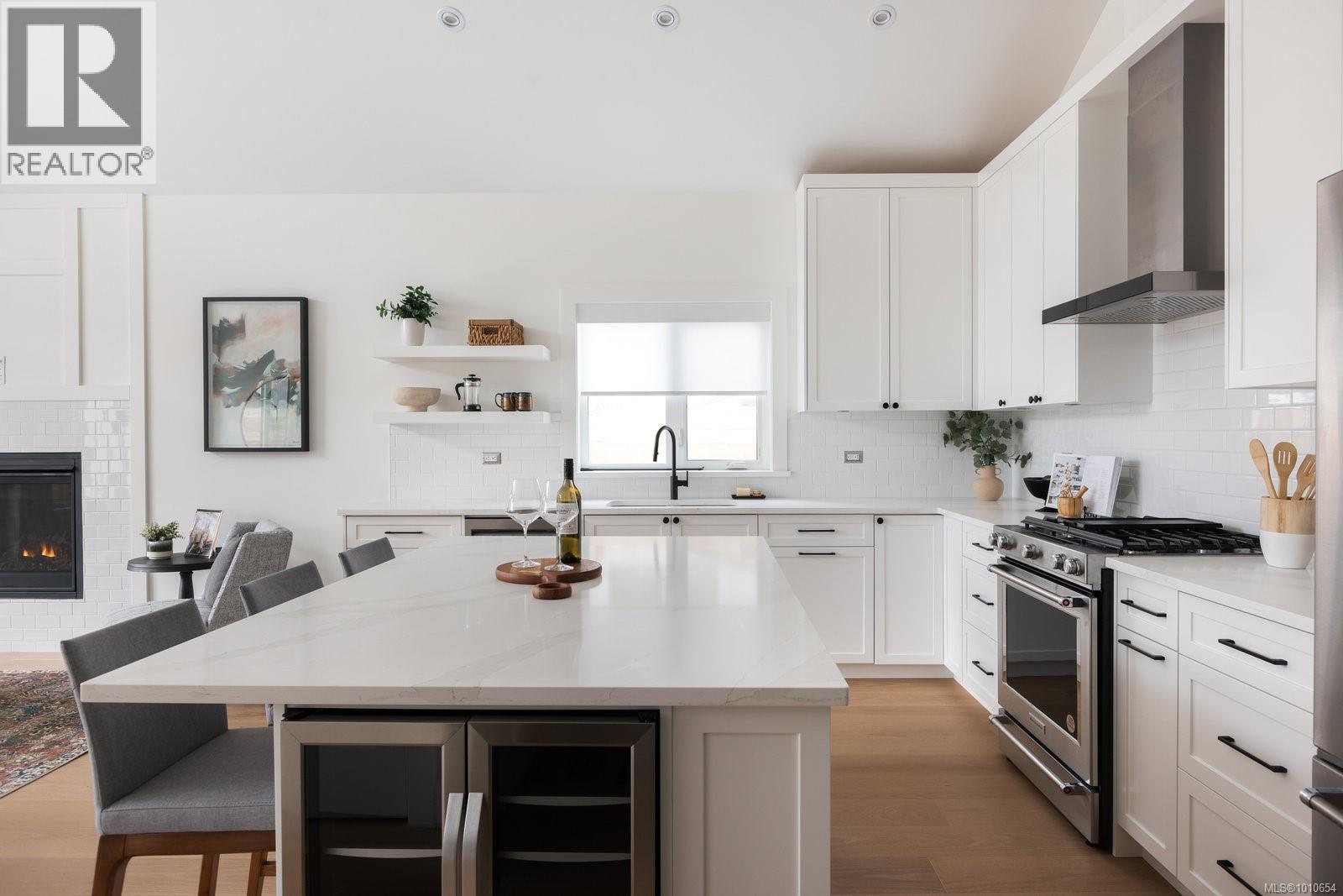 2282 AMHERST AVE - Image 4