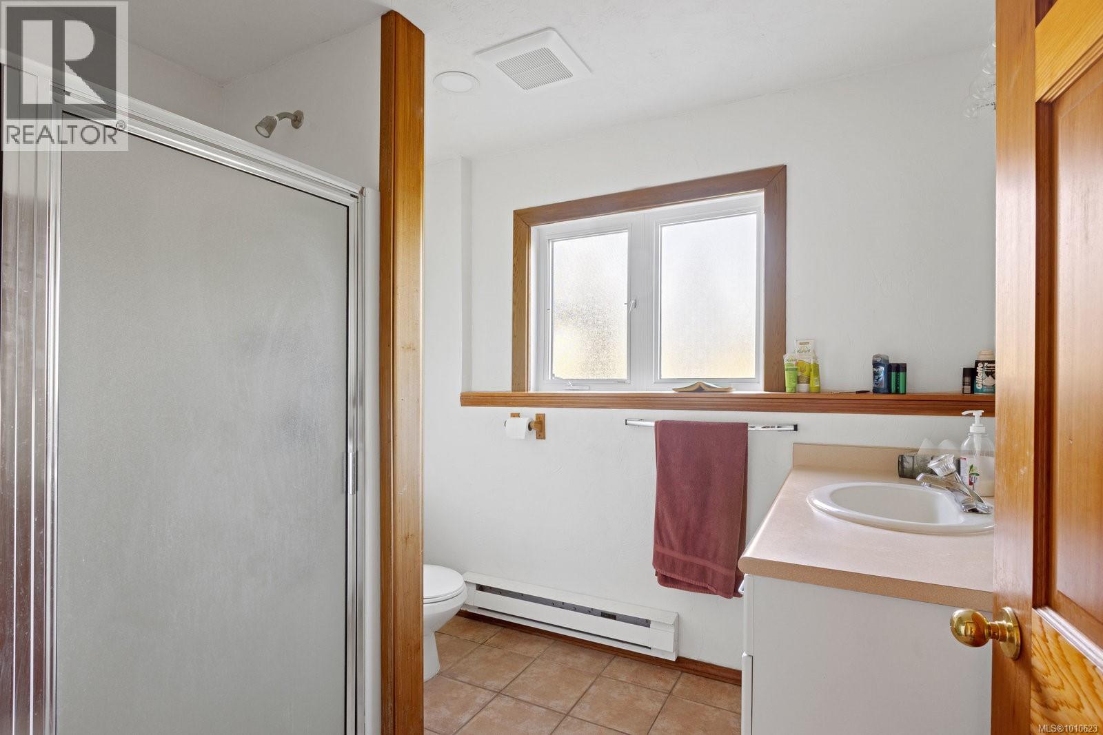  9775 West Saanich Road, North Saanich