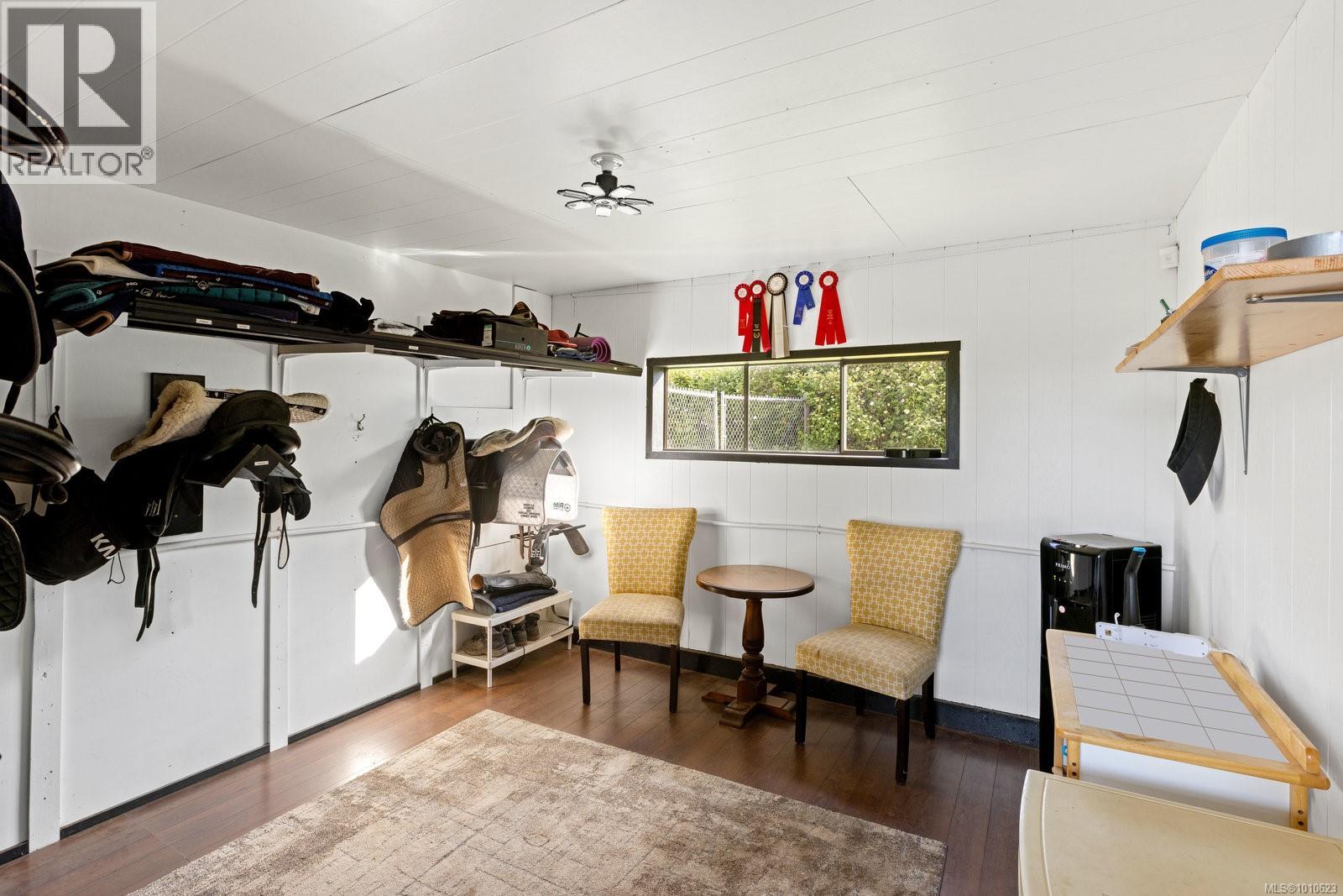  9775 West Saanich Road, North Saanich